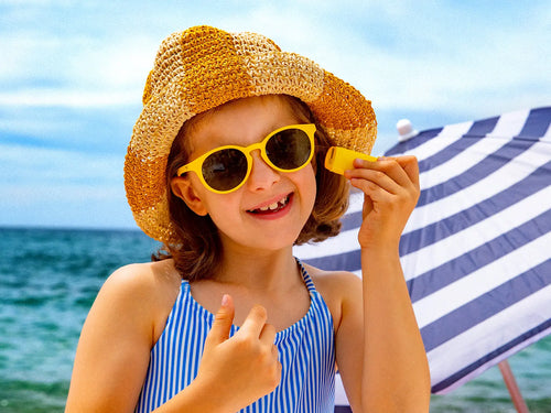 application stick solaire visage enfant plage - Mustela Benelux - 5
